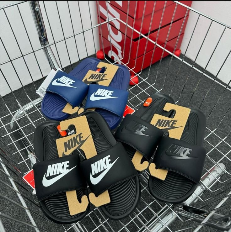 Nike Victori One Slides